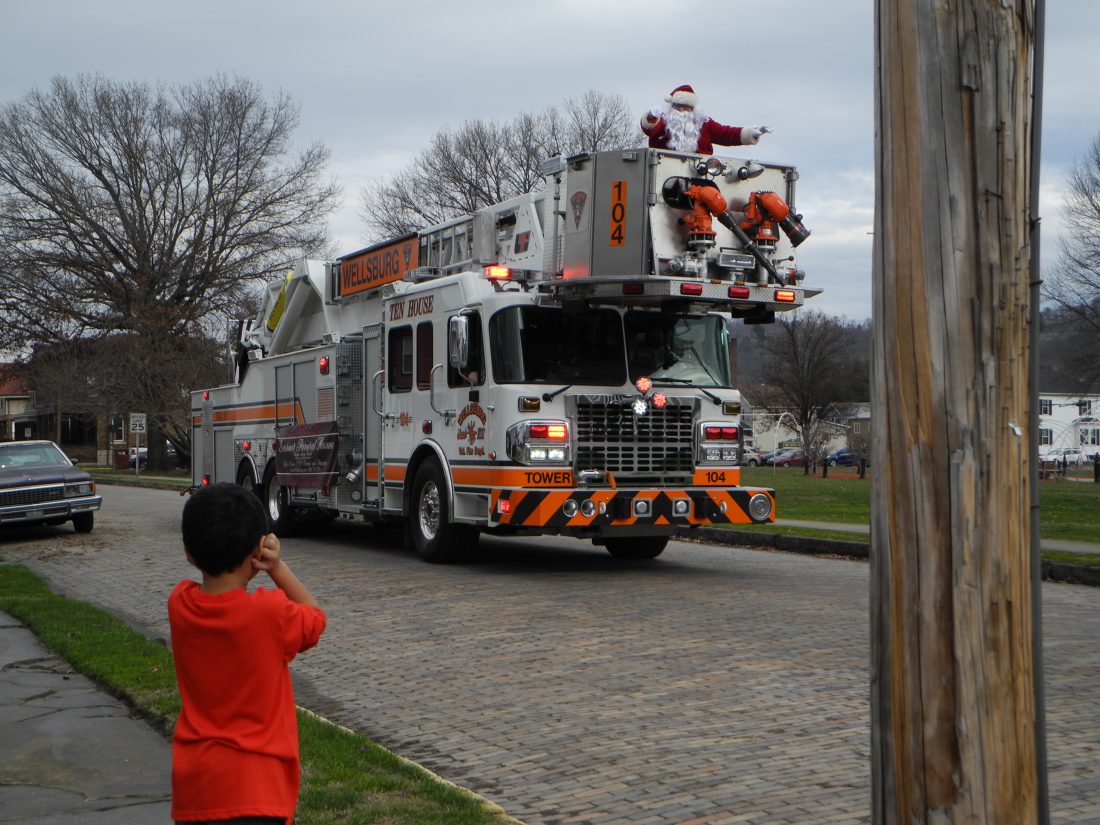 Wellsburg celebrates the season News, Sports, Jobs Weirton Daily Times